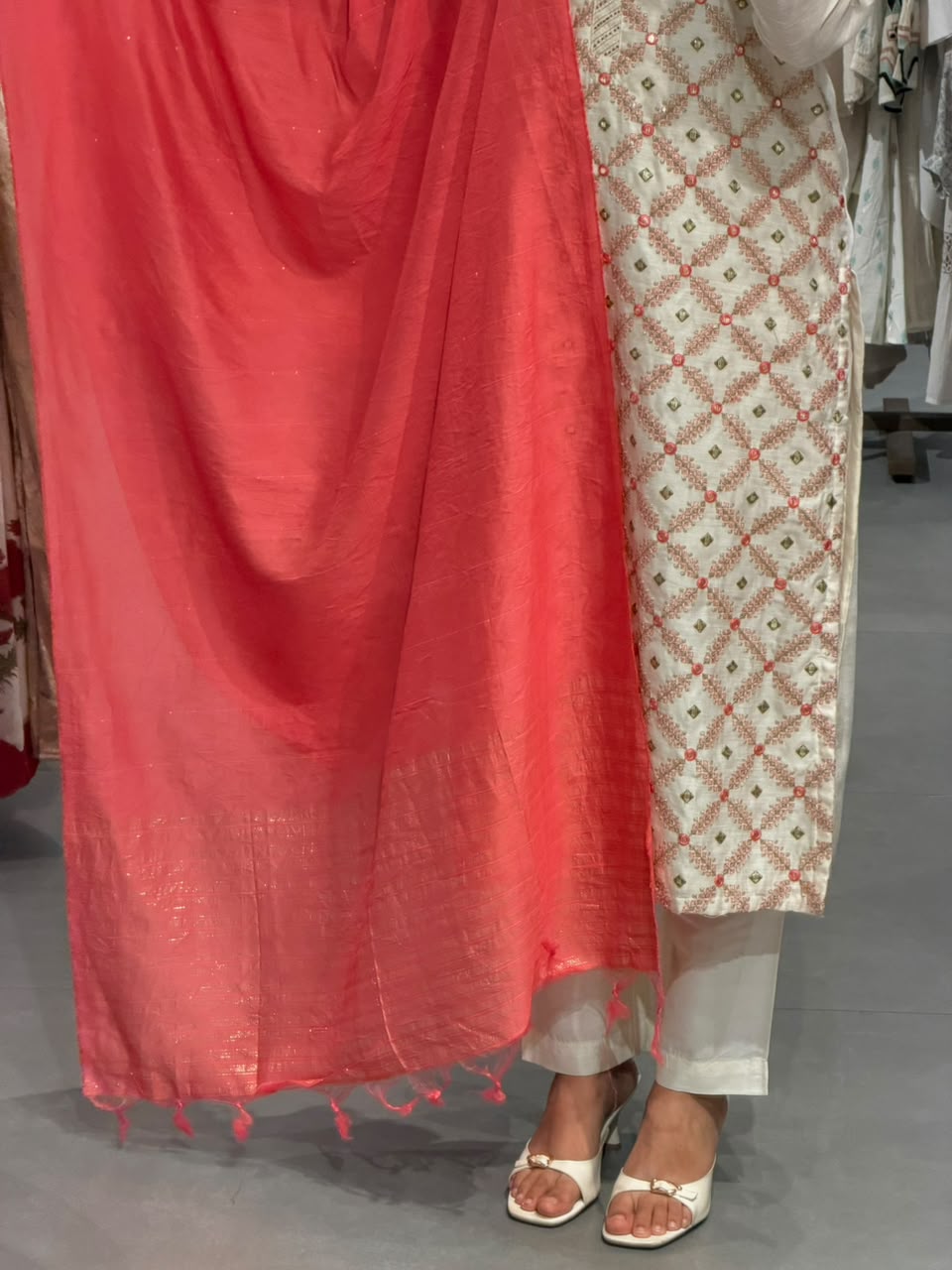 Chanderi Silk Elegance with Coral Pink Dupatta ✨