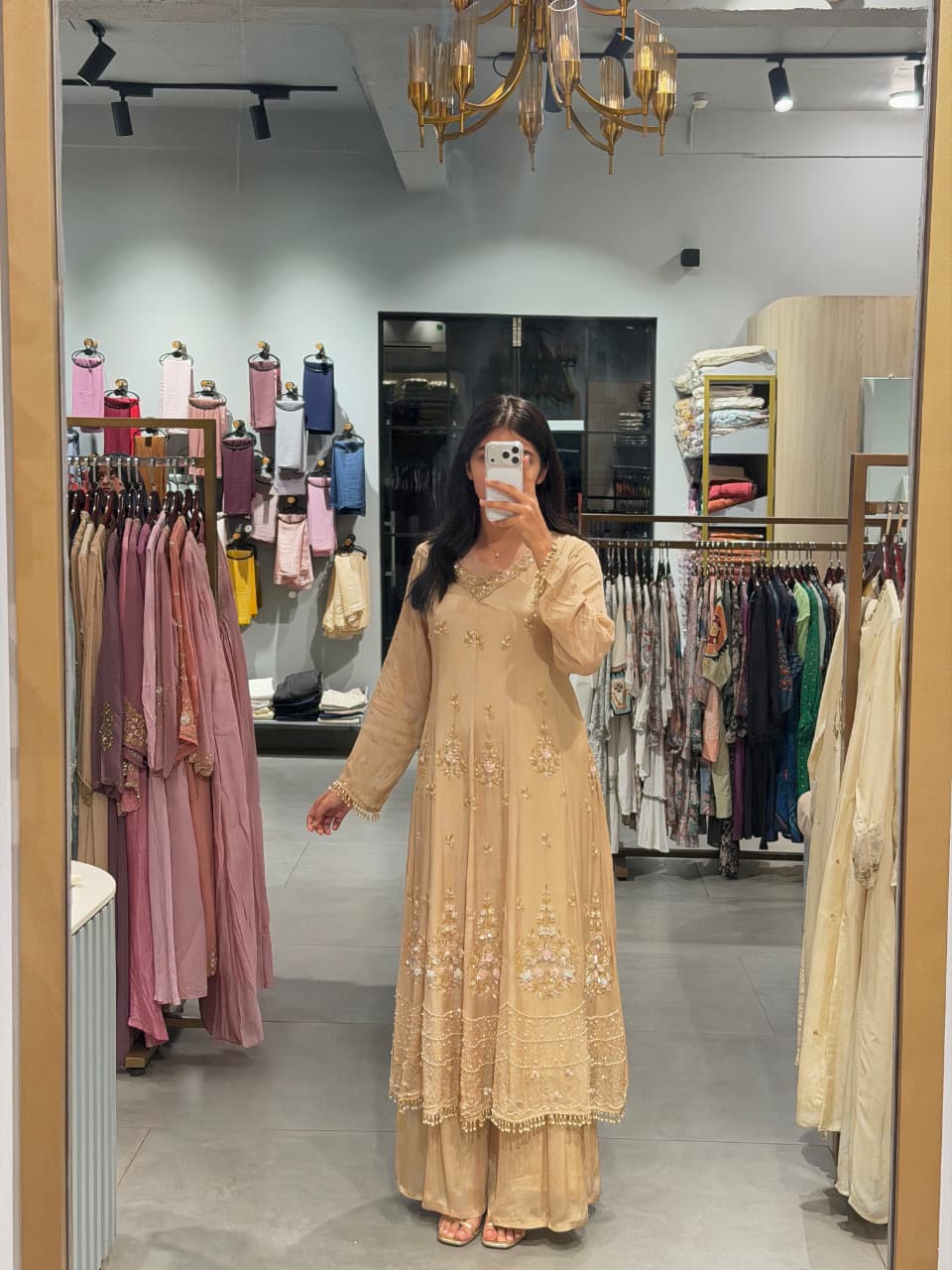 GOLDEN Chinnon Silk handwork partywear