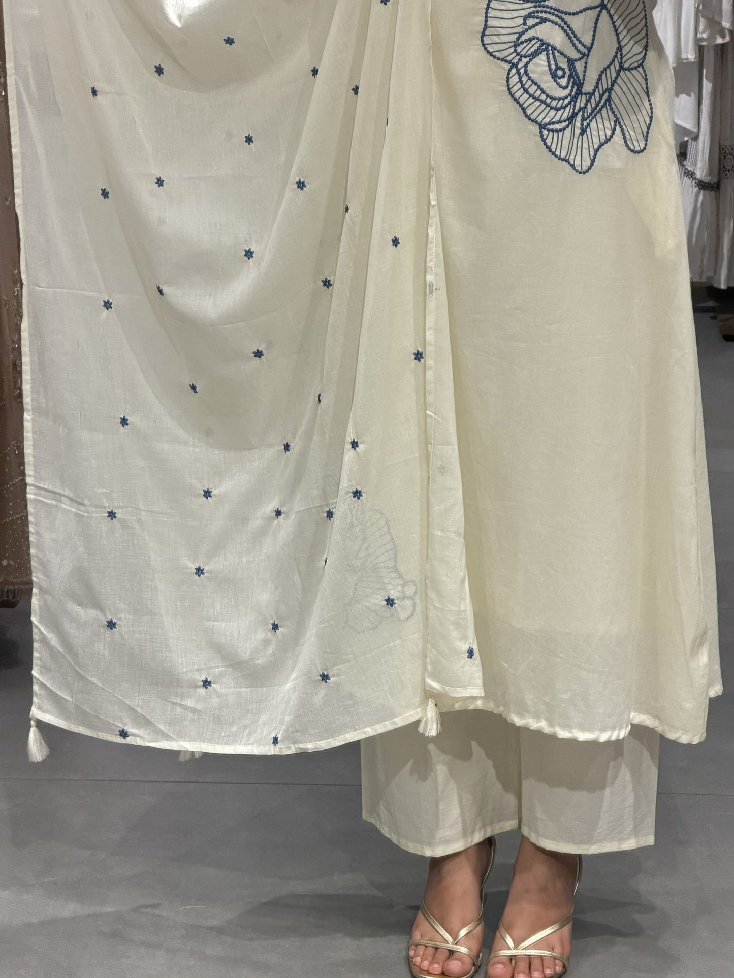 White Floral Mall Cotton Suit Set