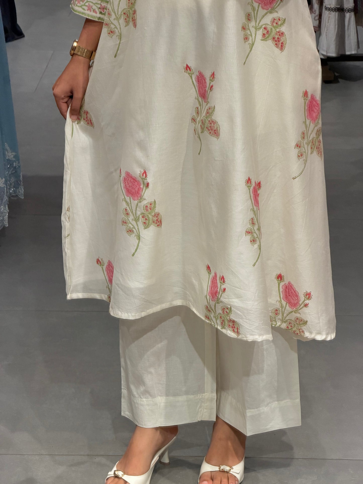 Ivory Chanderi Silk Rose Print Kurta Set