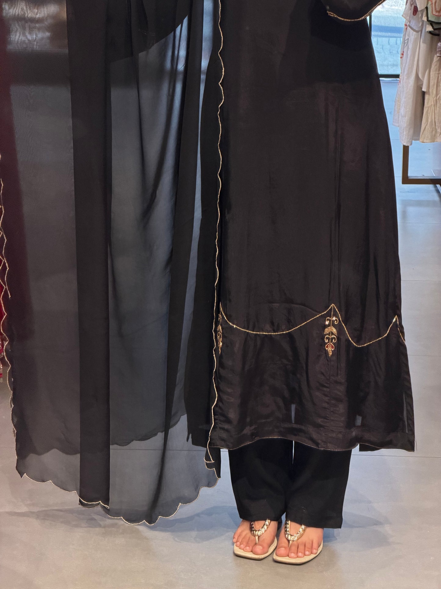 Glossy Organza Black Embellished Kurta Set ✨